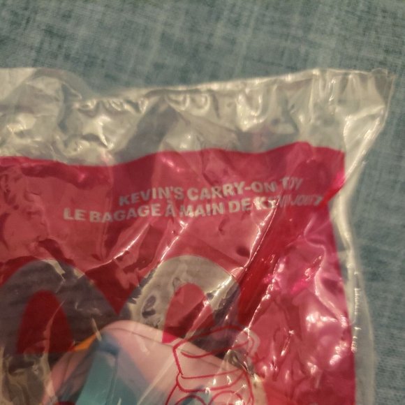 McDonald's Happy Meal Minions Toy 2022 "Kevin's Carry-On" - Unopened new sealed - Picture 3 of 4